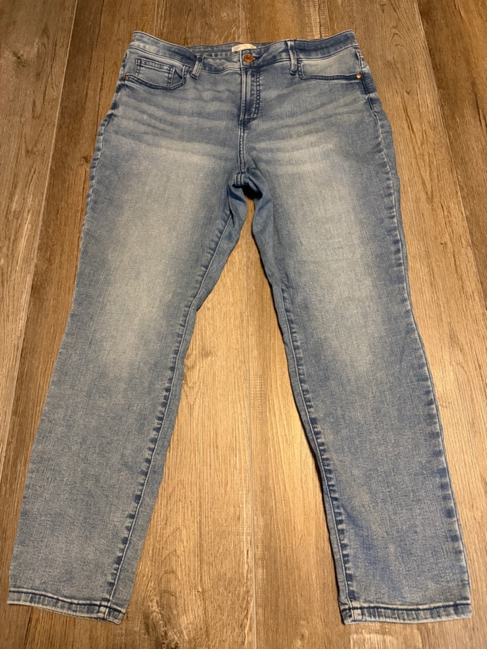 LC Lauren Conrad Light Wash Mid Rise Skinny Jeans